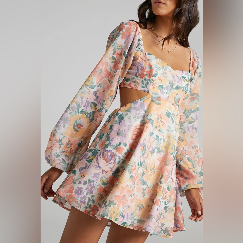 NWT Showpo Ebonee Sz 6 cut out Pastel Floral Mini Dress peach purple